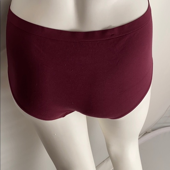 Victoria’s Secret stretch seamless hiphugger panty - Picture 3 of 8